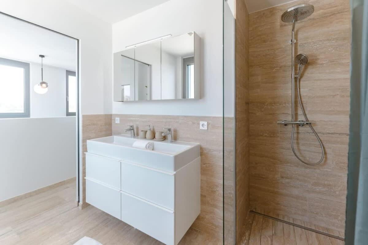 City Luxury With City Views In Ville Haute Luxembourg Exterior photo